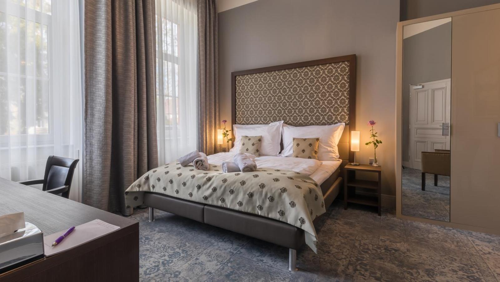 Standard Double Room,1743010413:JPEG